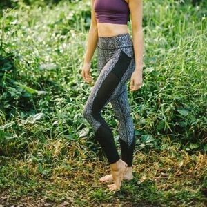 Lululemon fit physique tight